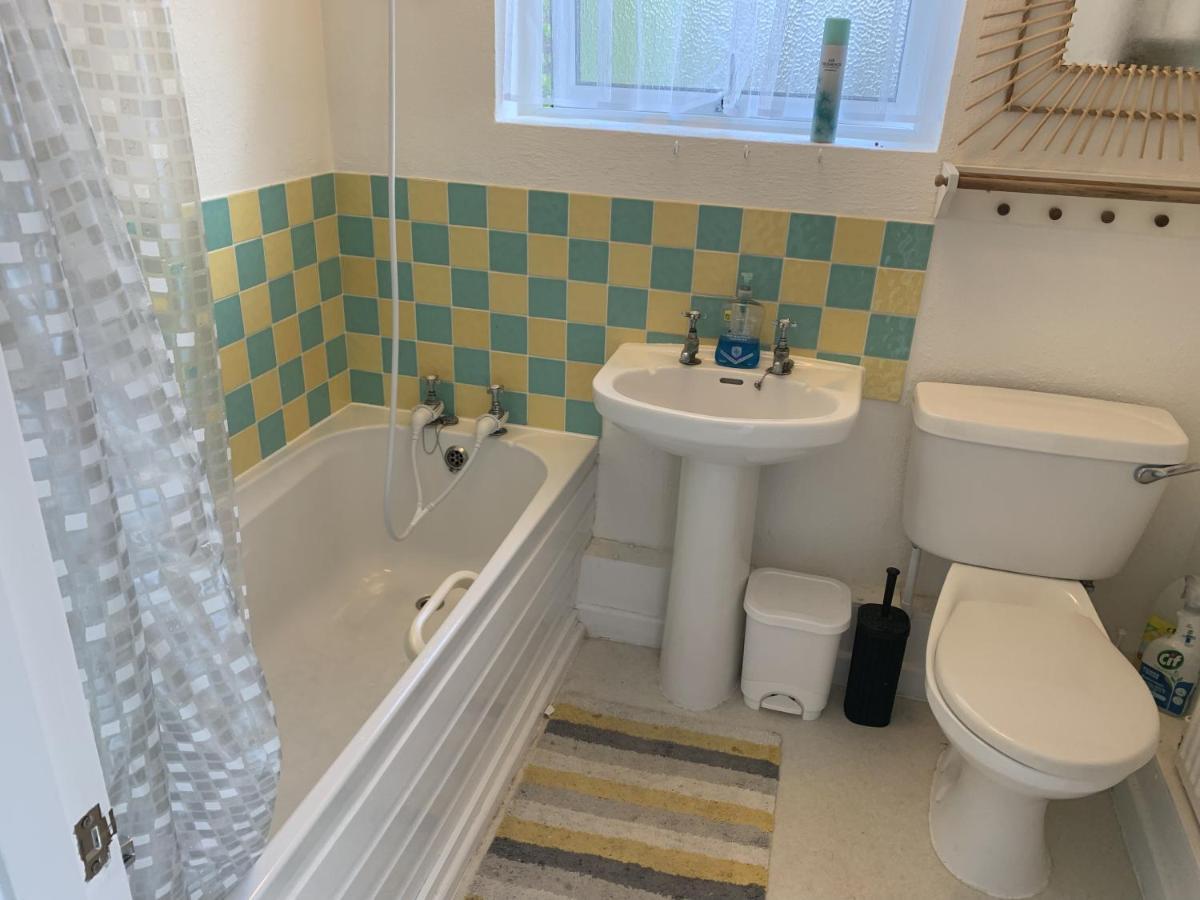 O'Reilly'S Holiday House Bath Extérieur photo